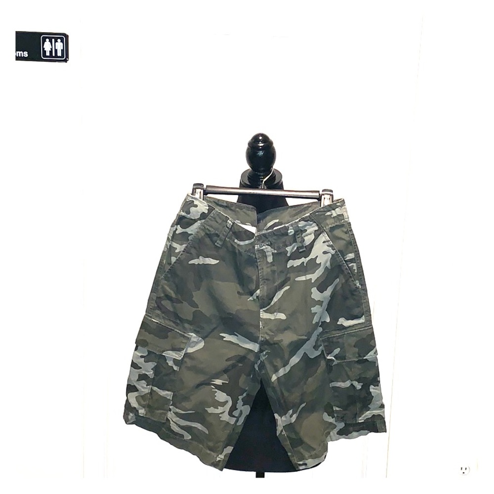 Like New Old Navy Camouflage Cargo Shorts
